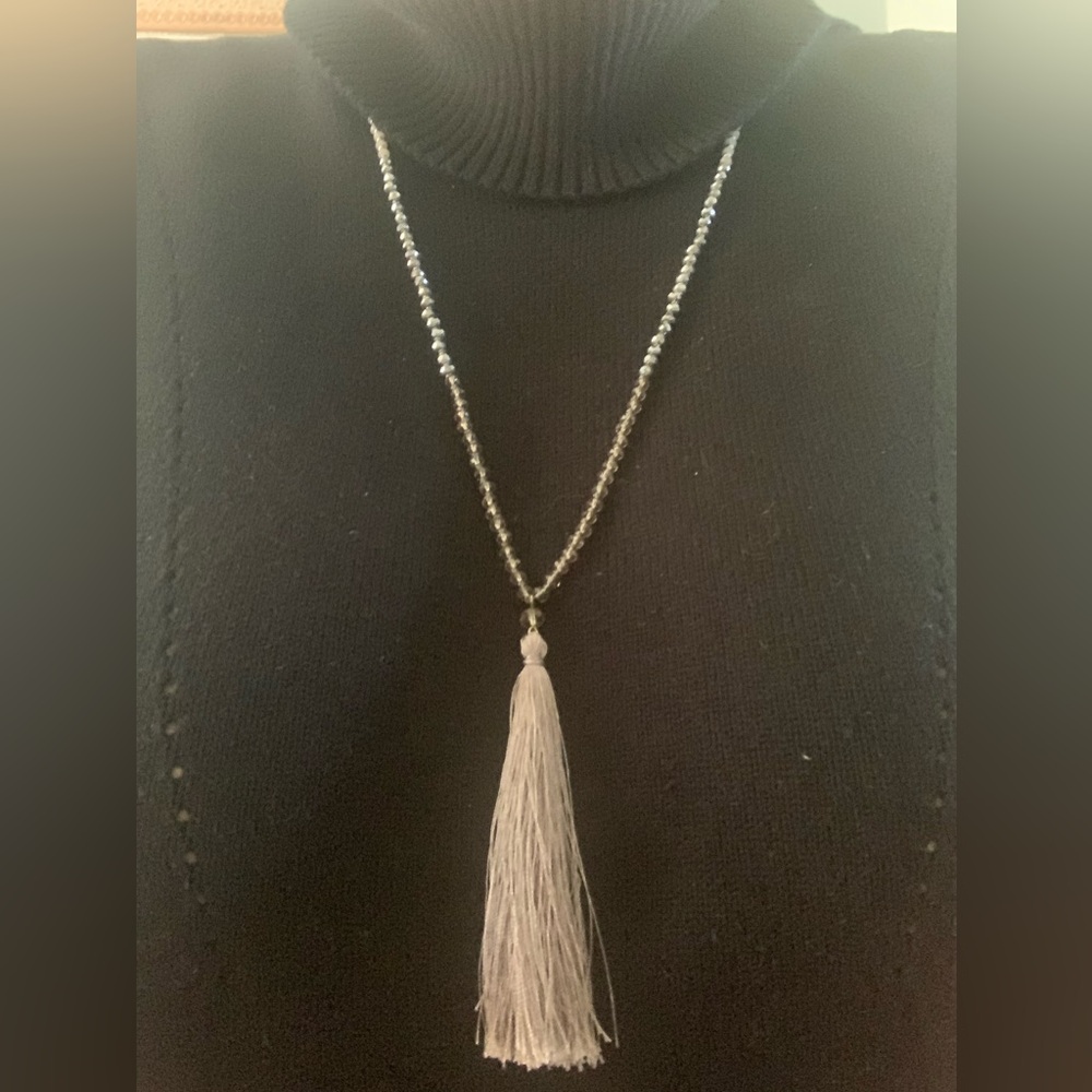 Grey beaded fashion necklace